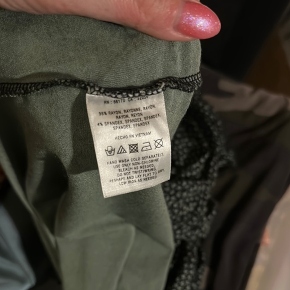 Anthropologie Green Blouse with Black Accents - Picture 9 of 9